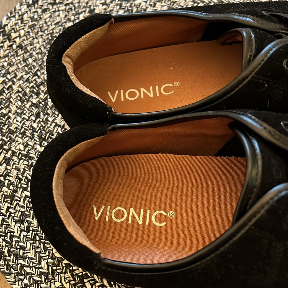 Vionic Size 9.5 Wide black Suede Slip-ons in EUC - Picture 3 of 6